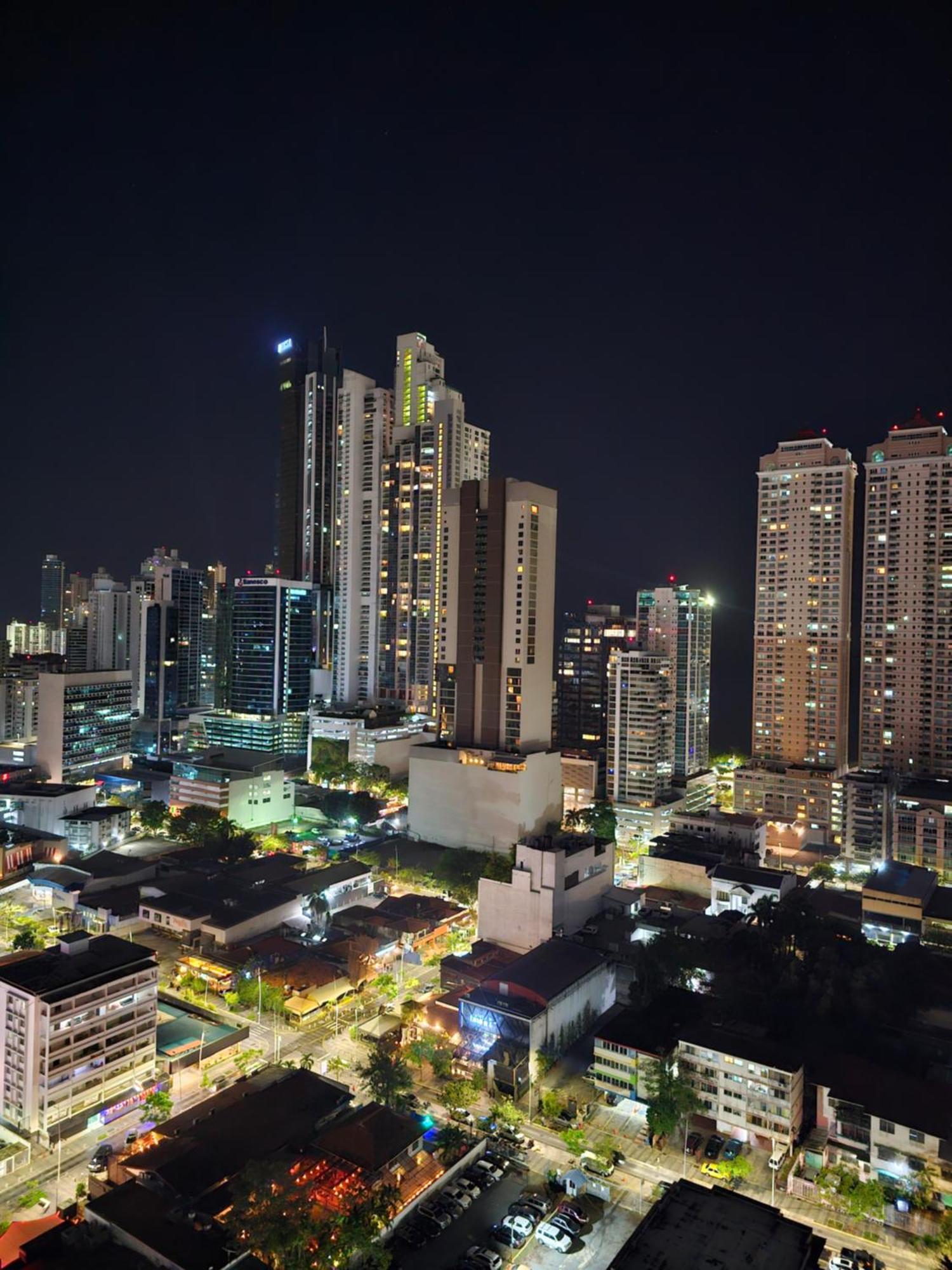 Entire Apartment Accommodation Downtown Panama パナマ・シティー エクステリア 写真